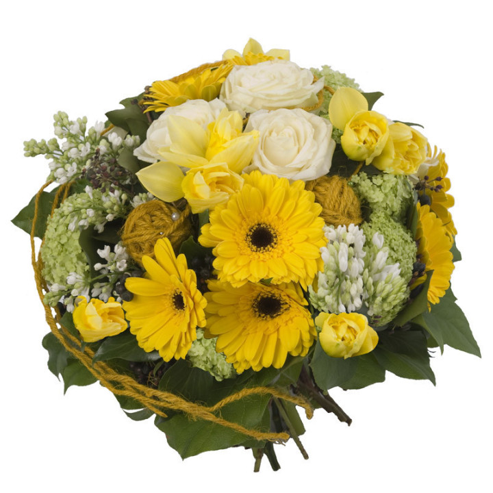 L'Eclat - Un bouquet jaune tout de laine entouré.