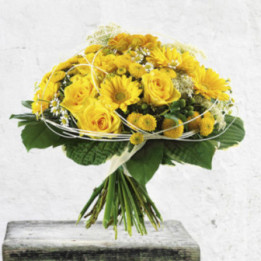 Zoé - Un bouquet rond tout en jaune.