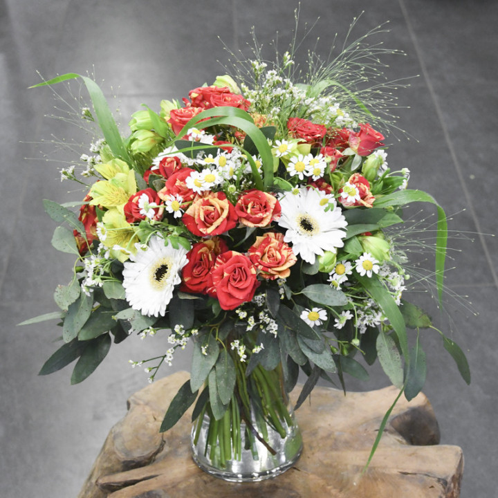 Noémie - Bouquet dans les tons de blanc et rouge orangé