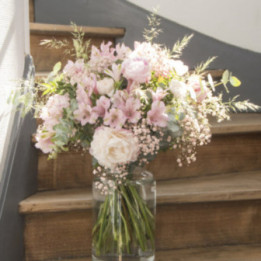 Alice et ses pivoines