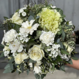 Eden - Bouquet rond blanc de fleurs de saison